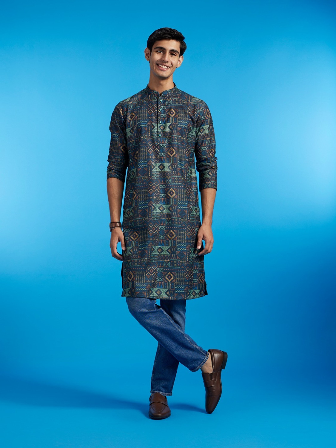Image of DIWAS by Manyavar Men Printed Straight Kurta