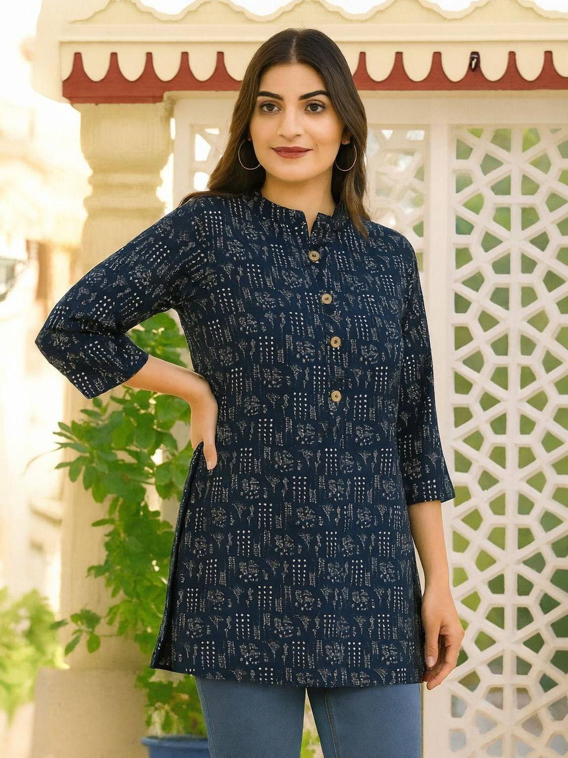 AARTI FASHION Women Printed Straight Kurta