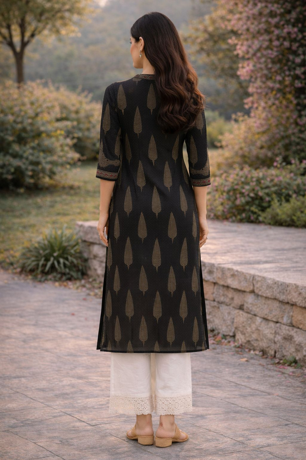 Image of Rajnandini Women Printed Straight Kurta
