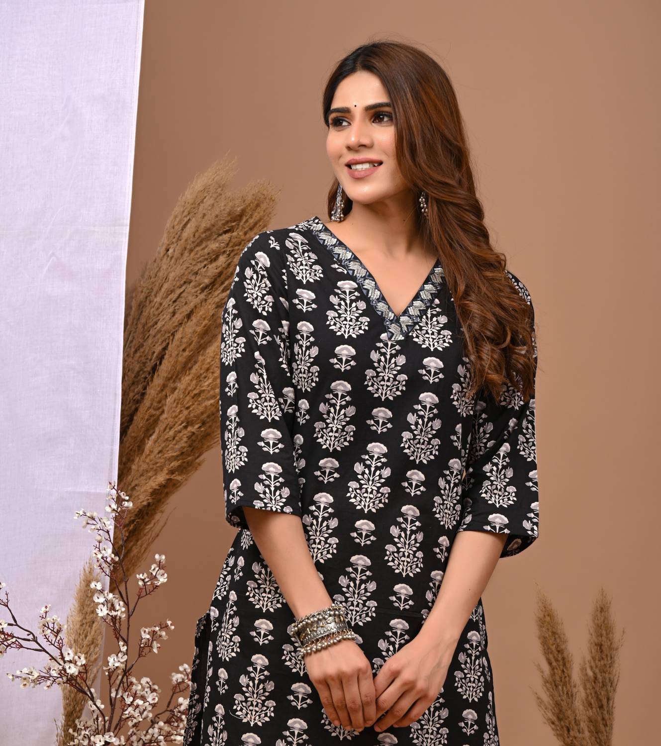 Rimeline Fashion Women Printed, Embroidered Pure Cotton Straight
