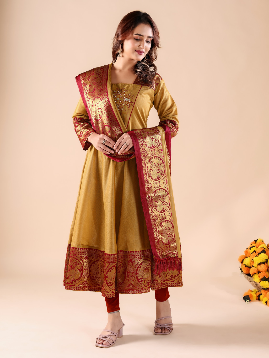 Image of satyamfab Women Woven Design Anarkali Kurta