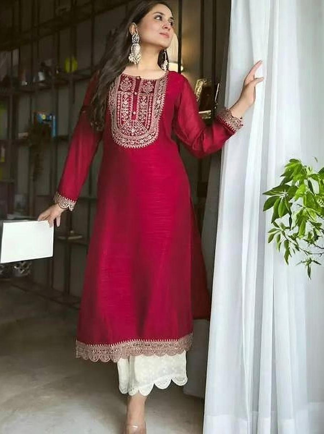 Image of NARACHI TEXWORLD Women Embroidered A-line Kurta