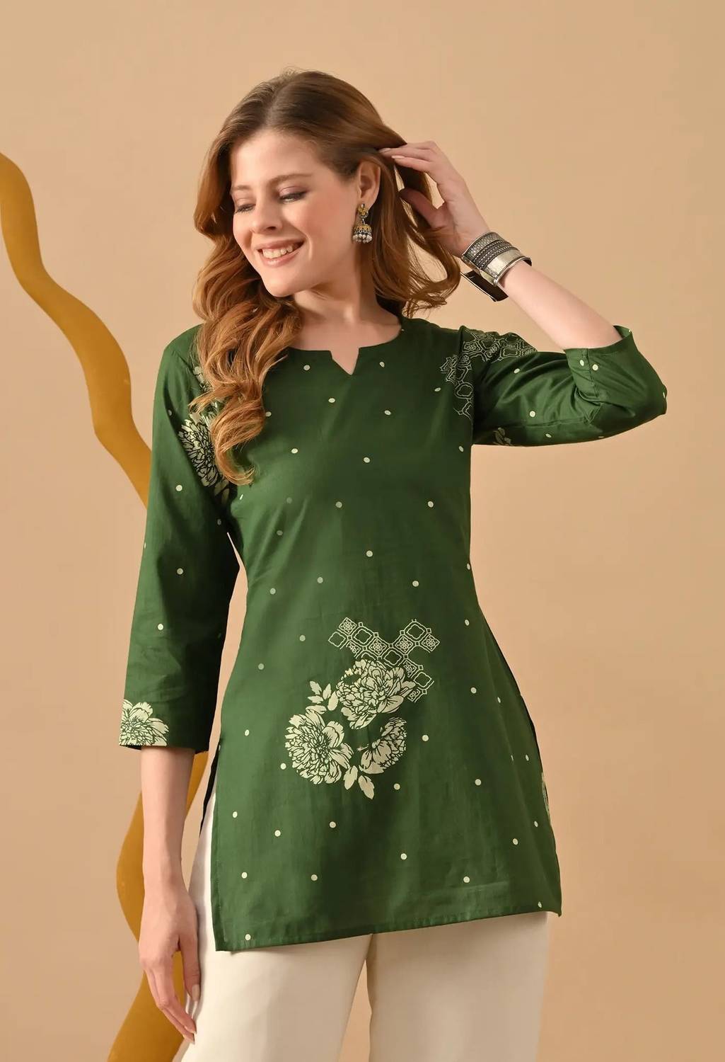 SHAKUDI FASHION Women Printed Viscose Rayon Straight Kurta (Green