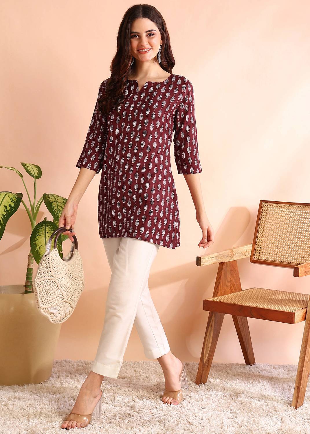 DSK STUDIO Women Floral Print Cotton Rayon Straight Kurta (Maroon