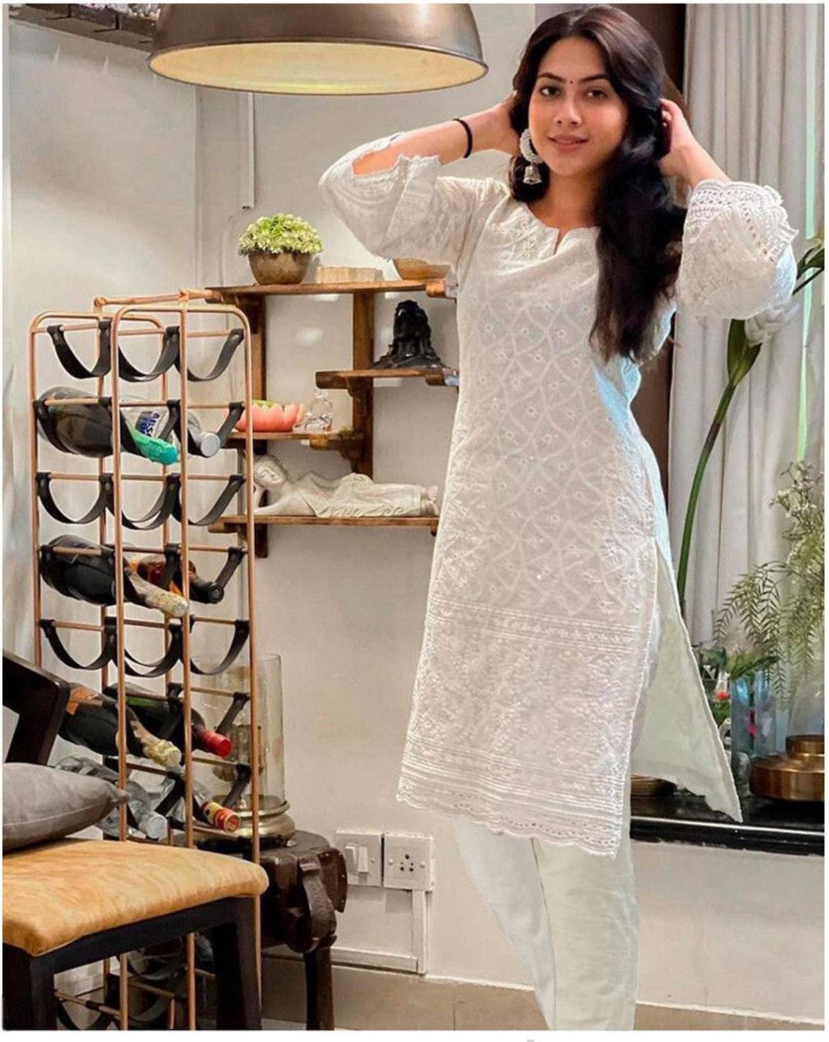 KAYRAAH Women Chikan Embroidery Pure Cotton Straight Kurta (White