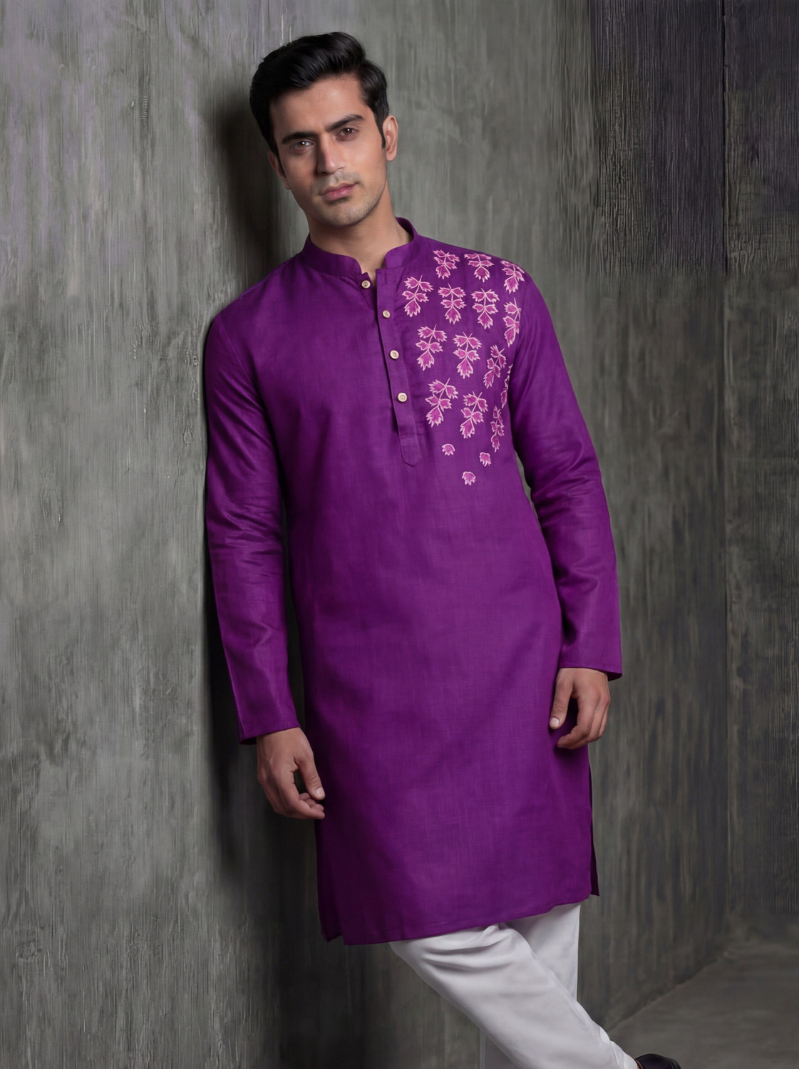 Image of Tibra Collection Men Embroidered Straight Kurta
