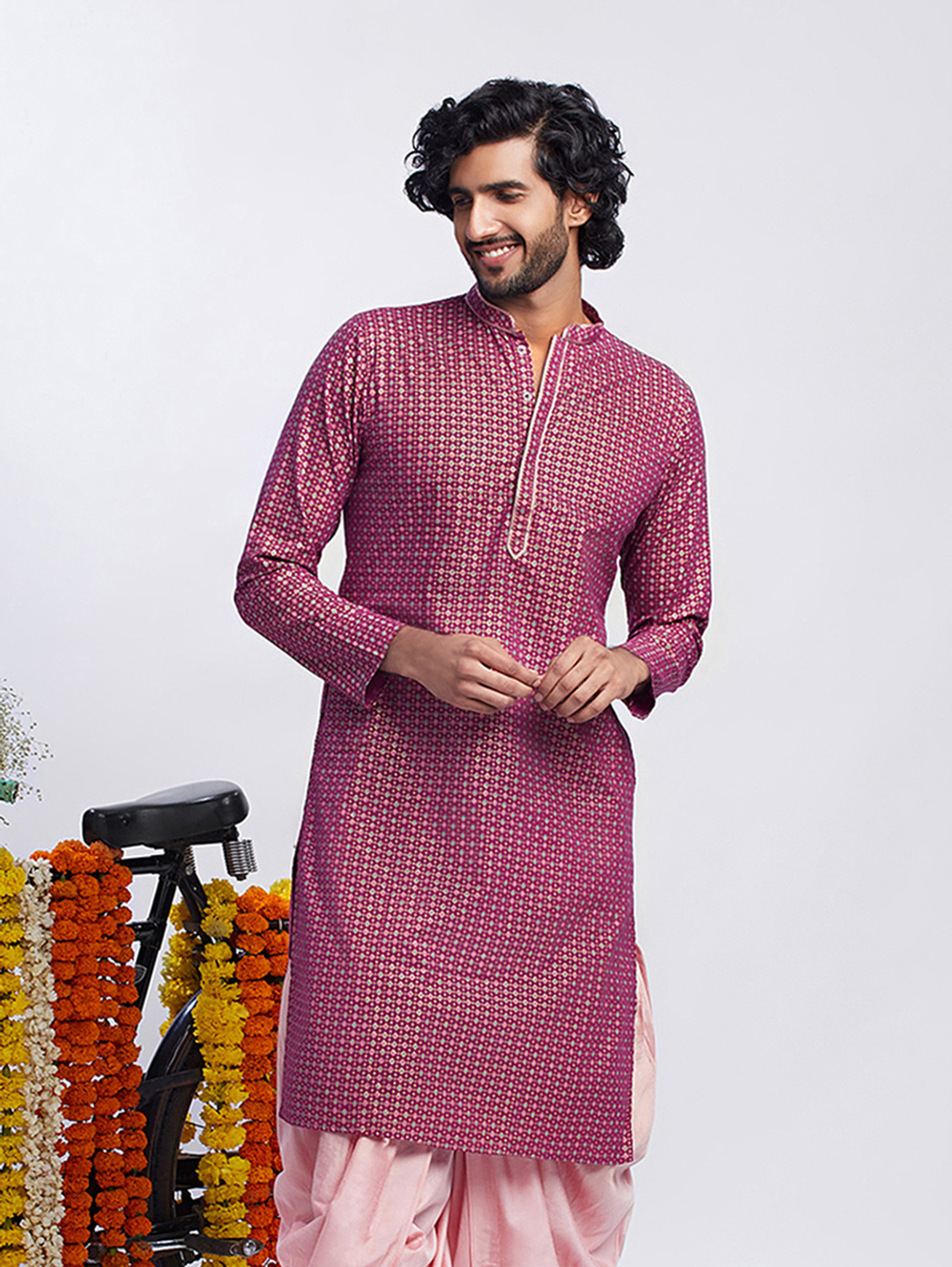 Image of Kisah Geometric Print Cotton Blend Straight Kurta for Men (Multicolor)