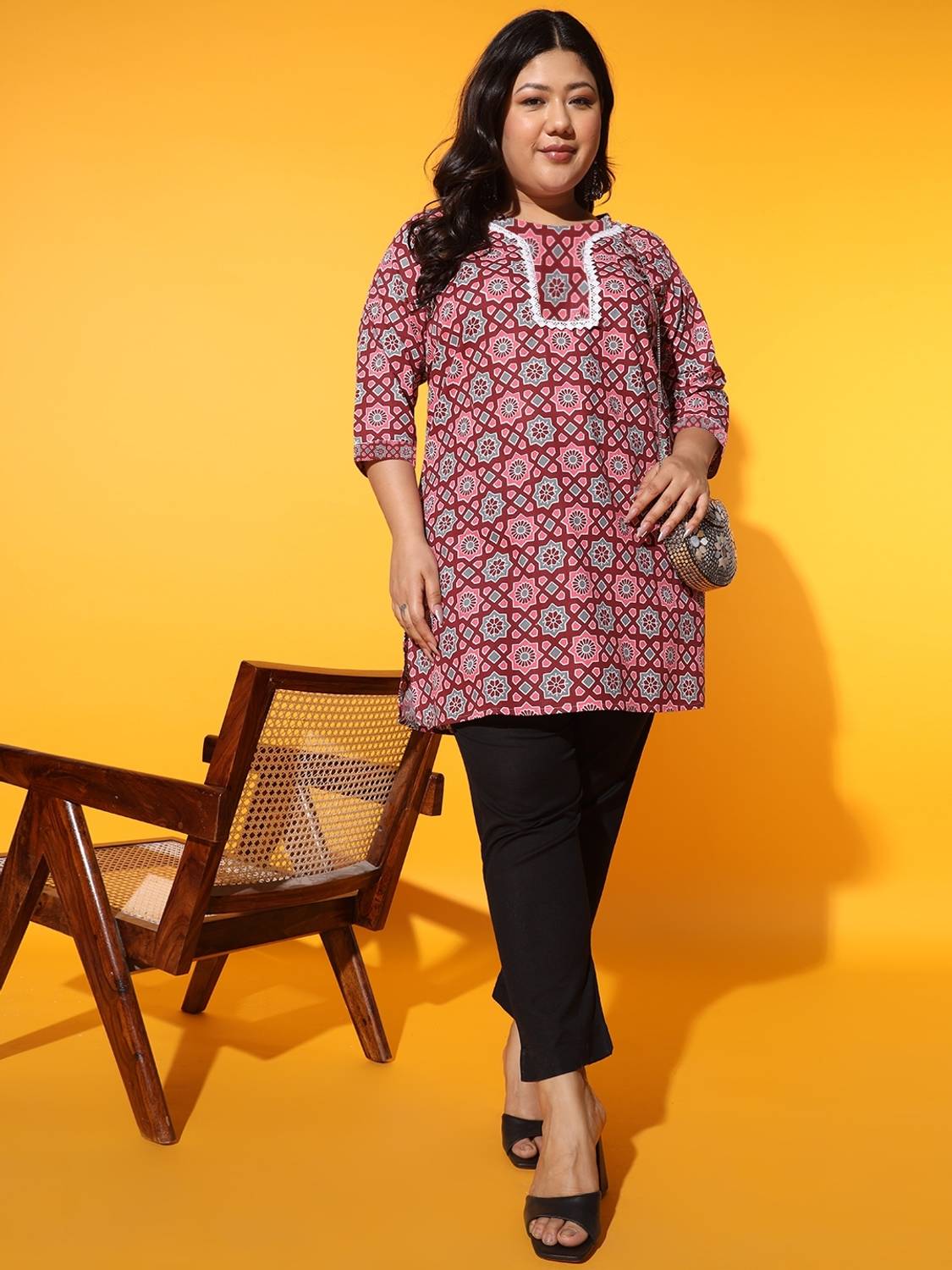 Austivo Women Printed Pure Cotton Straight Kurta (Multicolor)