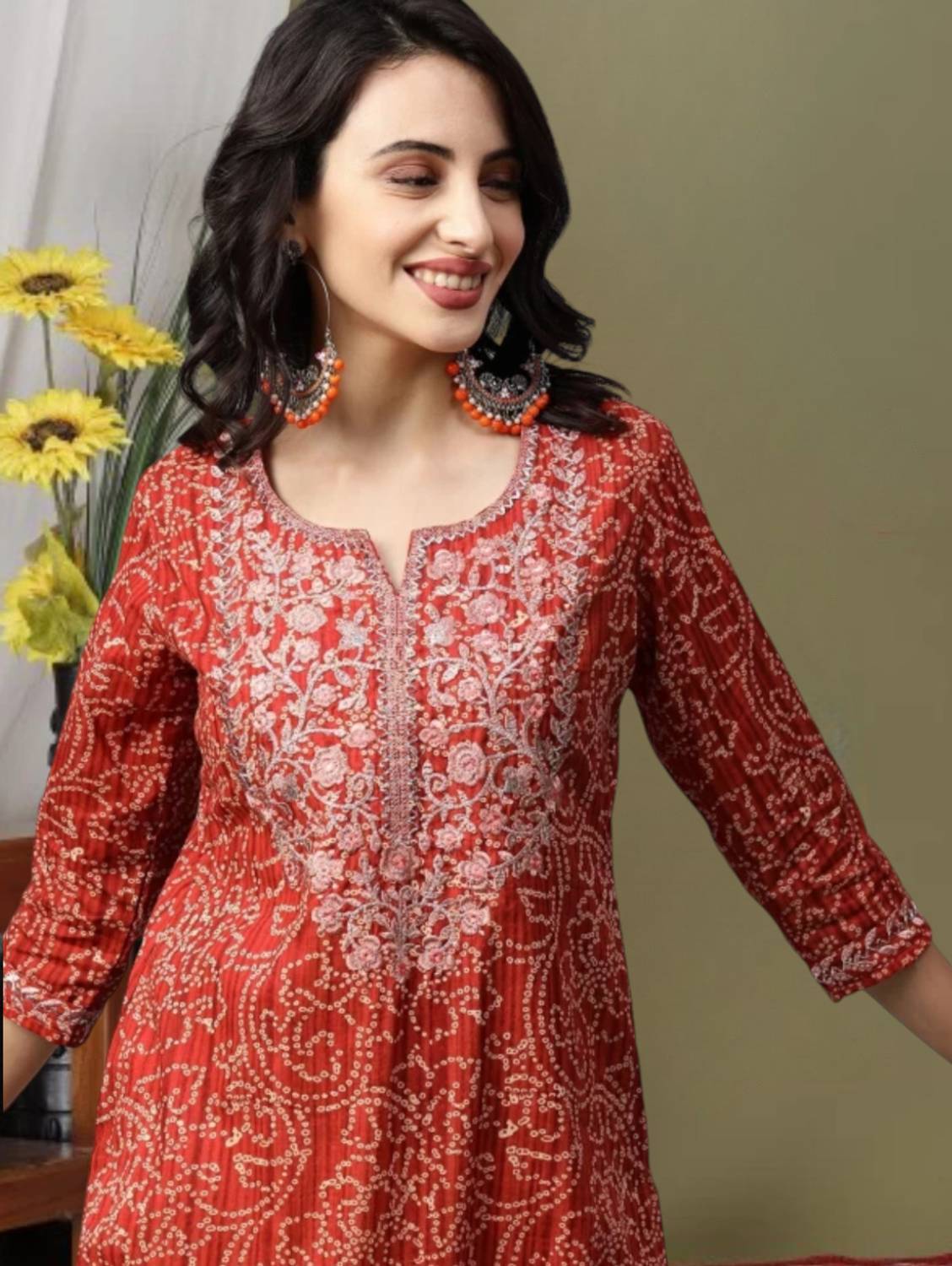 Wawlooks Women Printed, Embroidered Viscose Rayon Straight Kurta