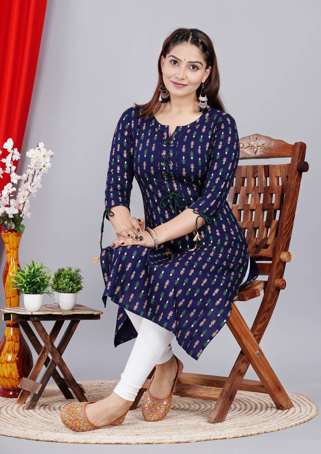 SAAR SUMRAN Women Printed Viscose Rayon Straight Kurta (Dark Blue