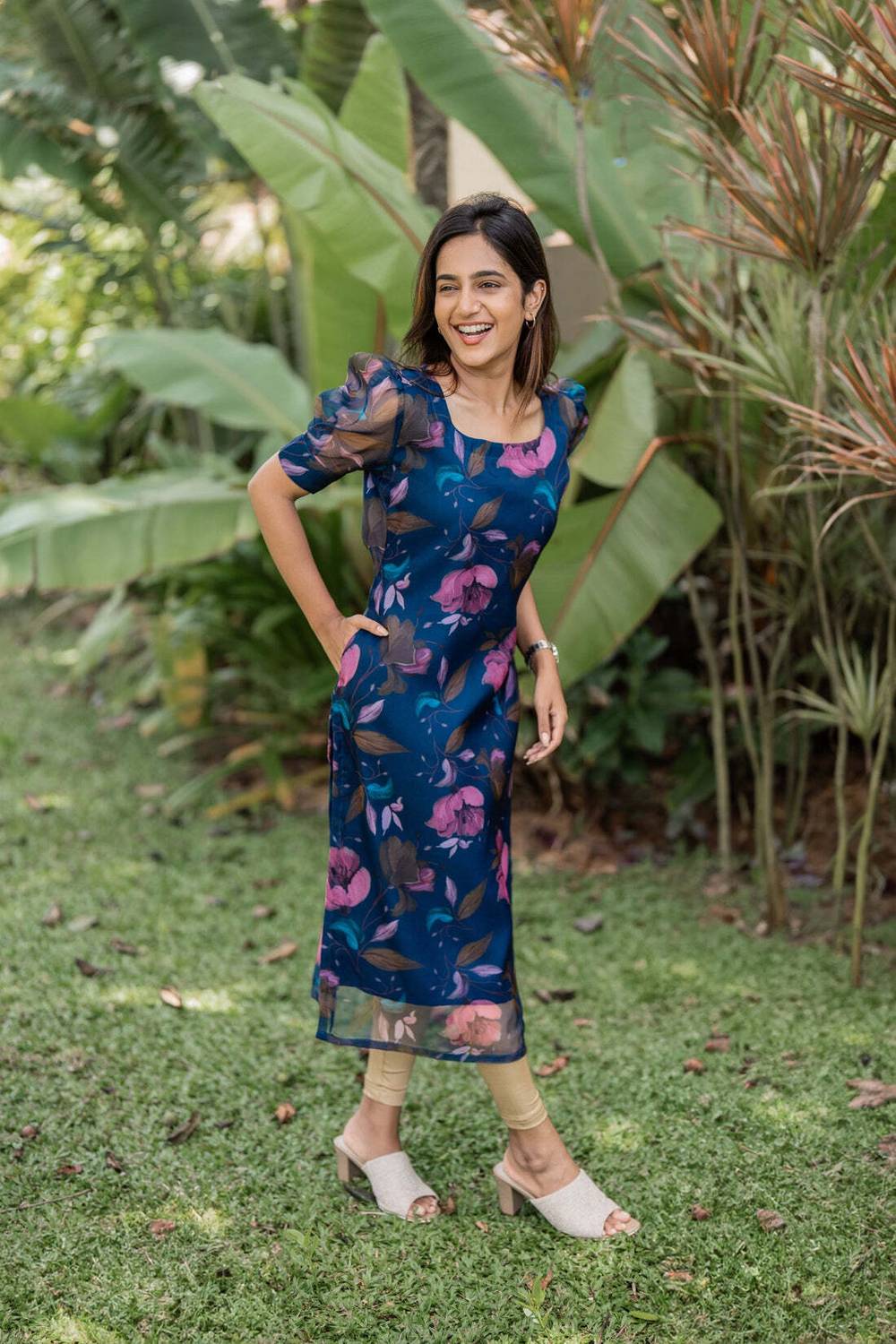 jacero Women Floral Print Organza A-line Kurta (Blue)