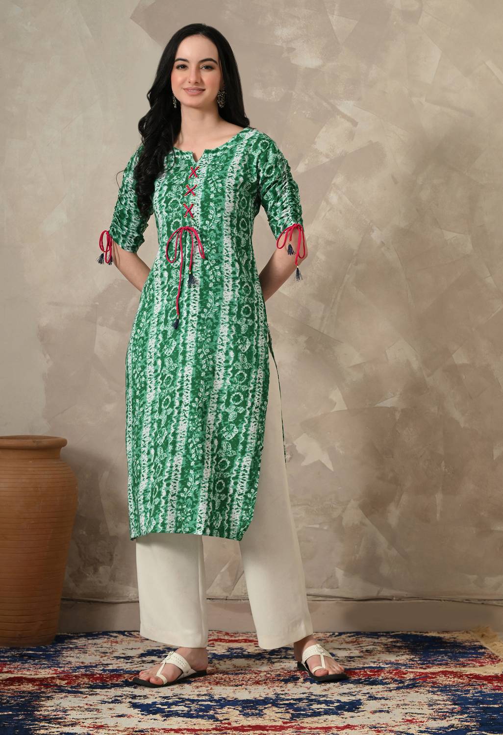Glowworld Women Printed Pure Cotton Straight Kurta (Green)