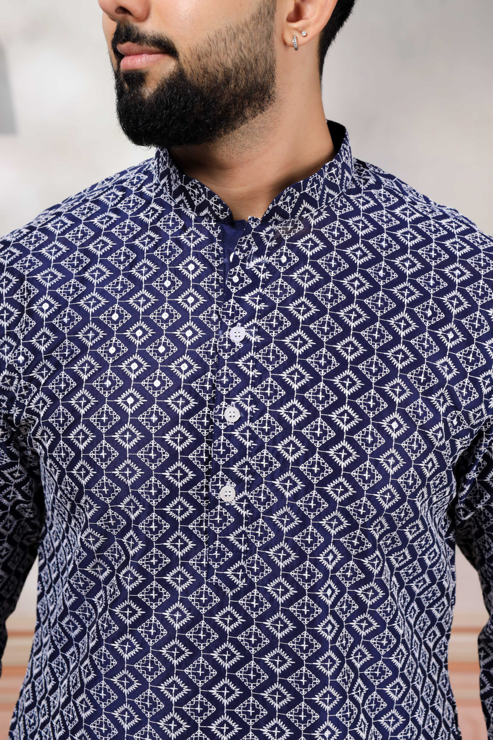 Image of Koshin Men Embroidered Straight Kurta