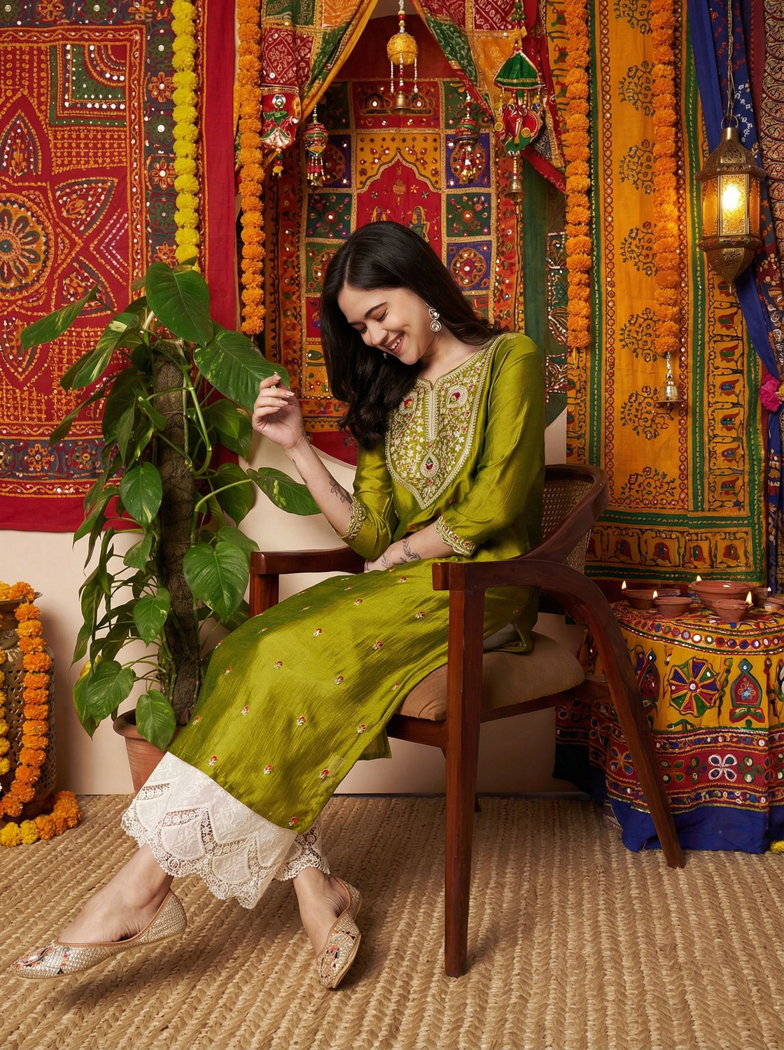 Image of HOUSE OF SETHIA Women Embroidered Straight Kurta