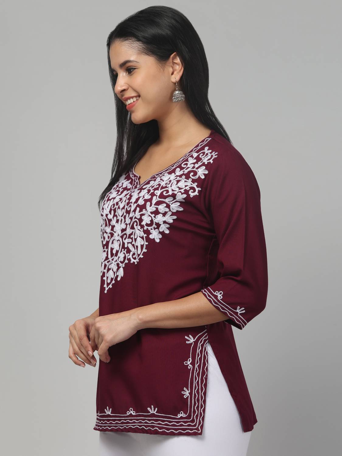 ASAD GARMENTS Women Embroidered Straight Kurta
