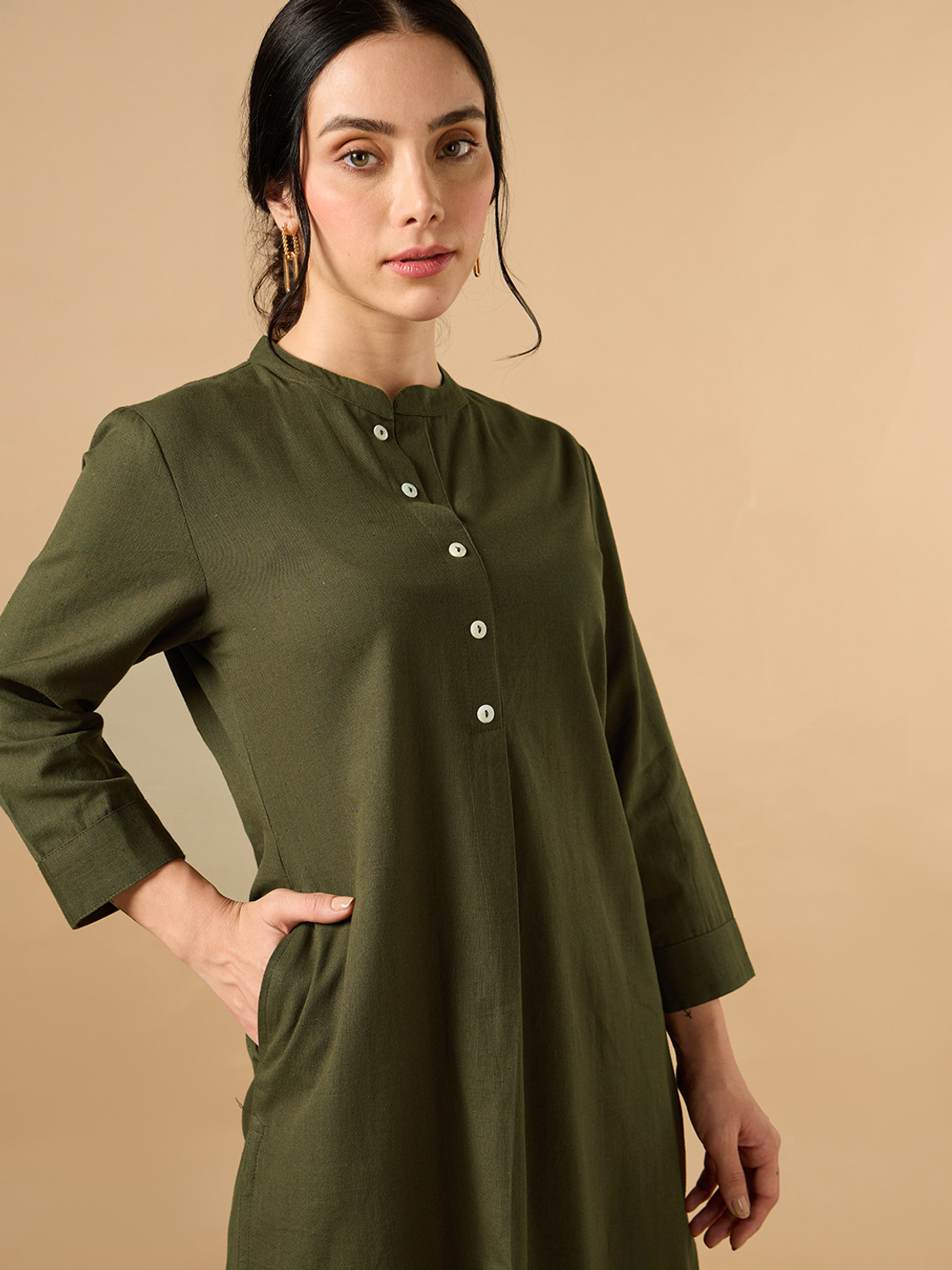 Image of COTTONS DAILY Women Solid Straight Kurta
