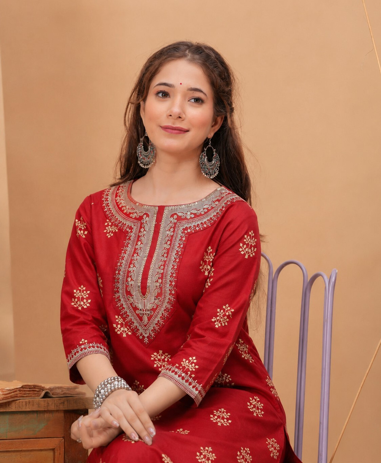 KKOUTFITS Women Embroidered Straight Kurta