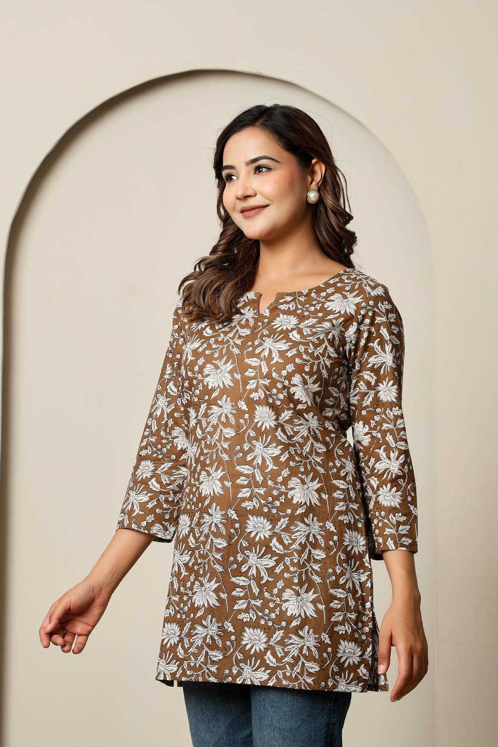 El Cielo Women Animal Print Cotton Blend Straight Kurta (Brown)