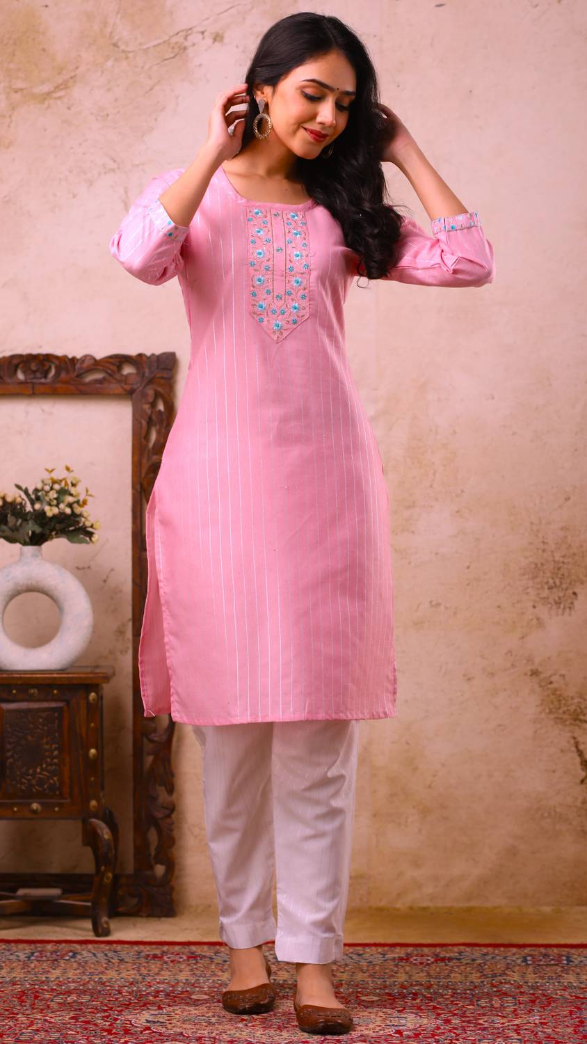 Auzanoor Collection Women Printed Straight Kurta