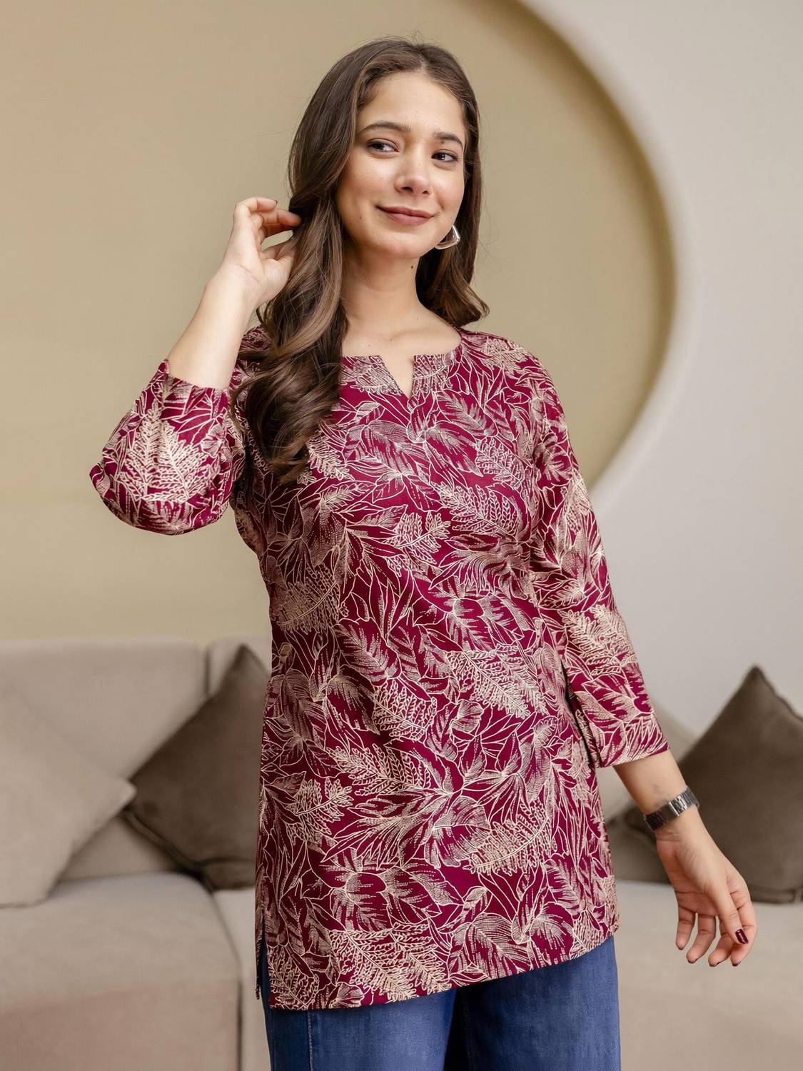 Daevish Women Printed, Floral Print Straight Kurta
