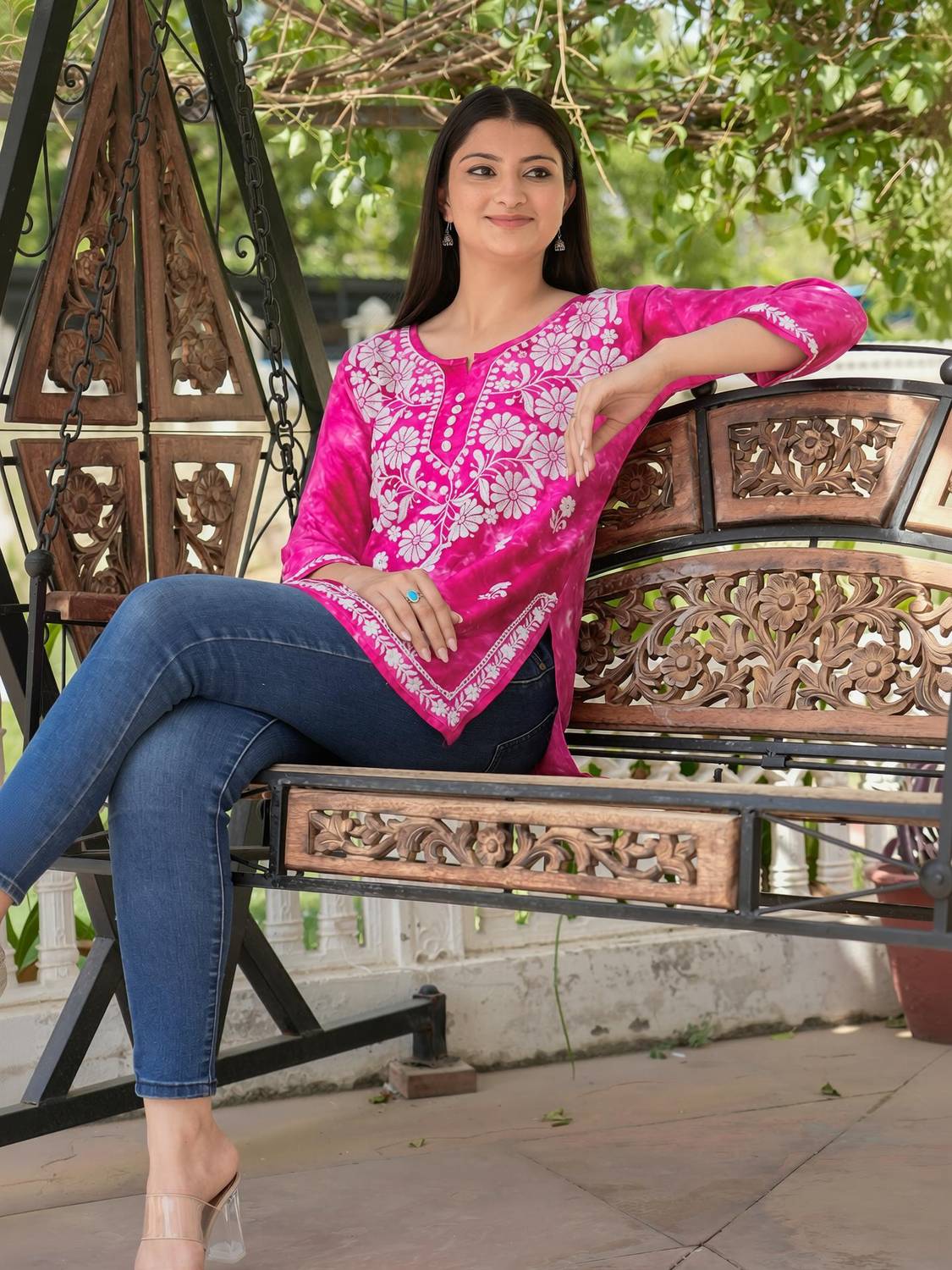 anushansa Women Chikan Embroidery Cape Kurta