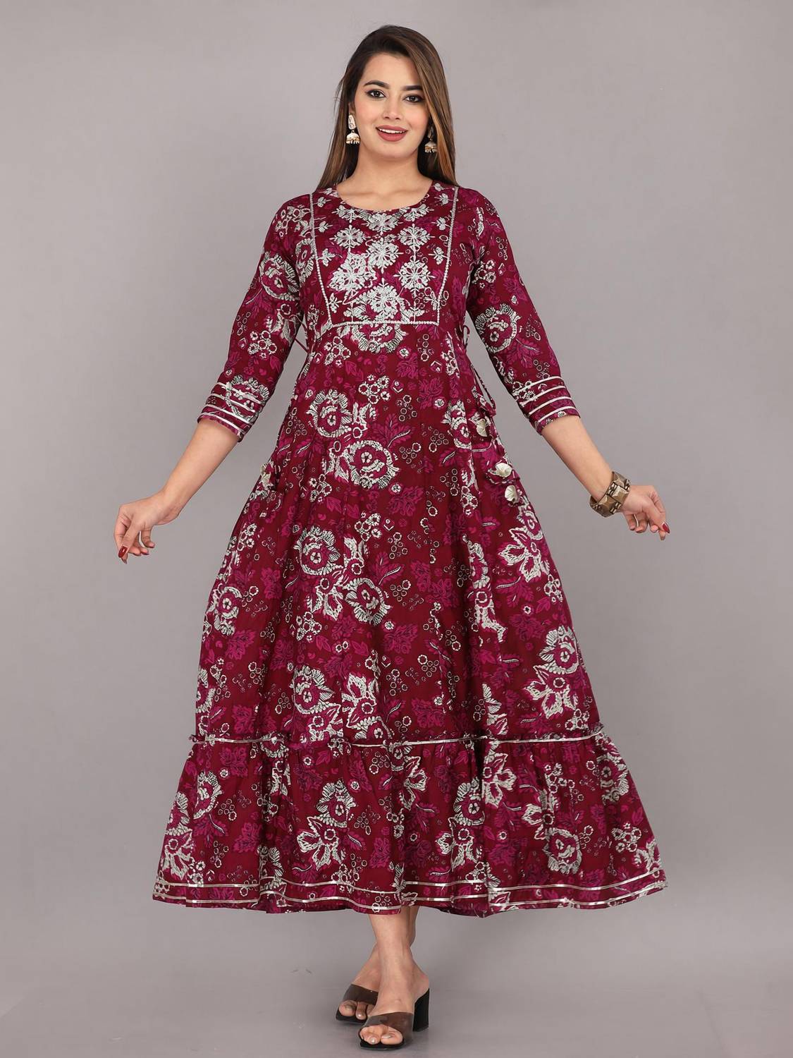 SIYAFABKURTI Women Embroidered Anarkali Kurta