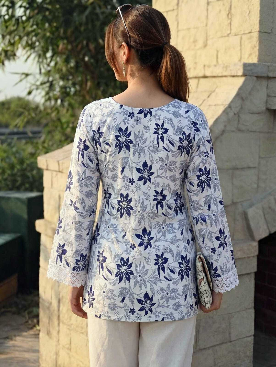 Image of NF ATTIRE Women Floral Print Straight Kurta