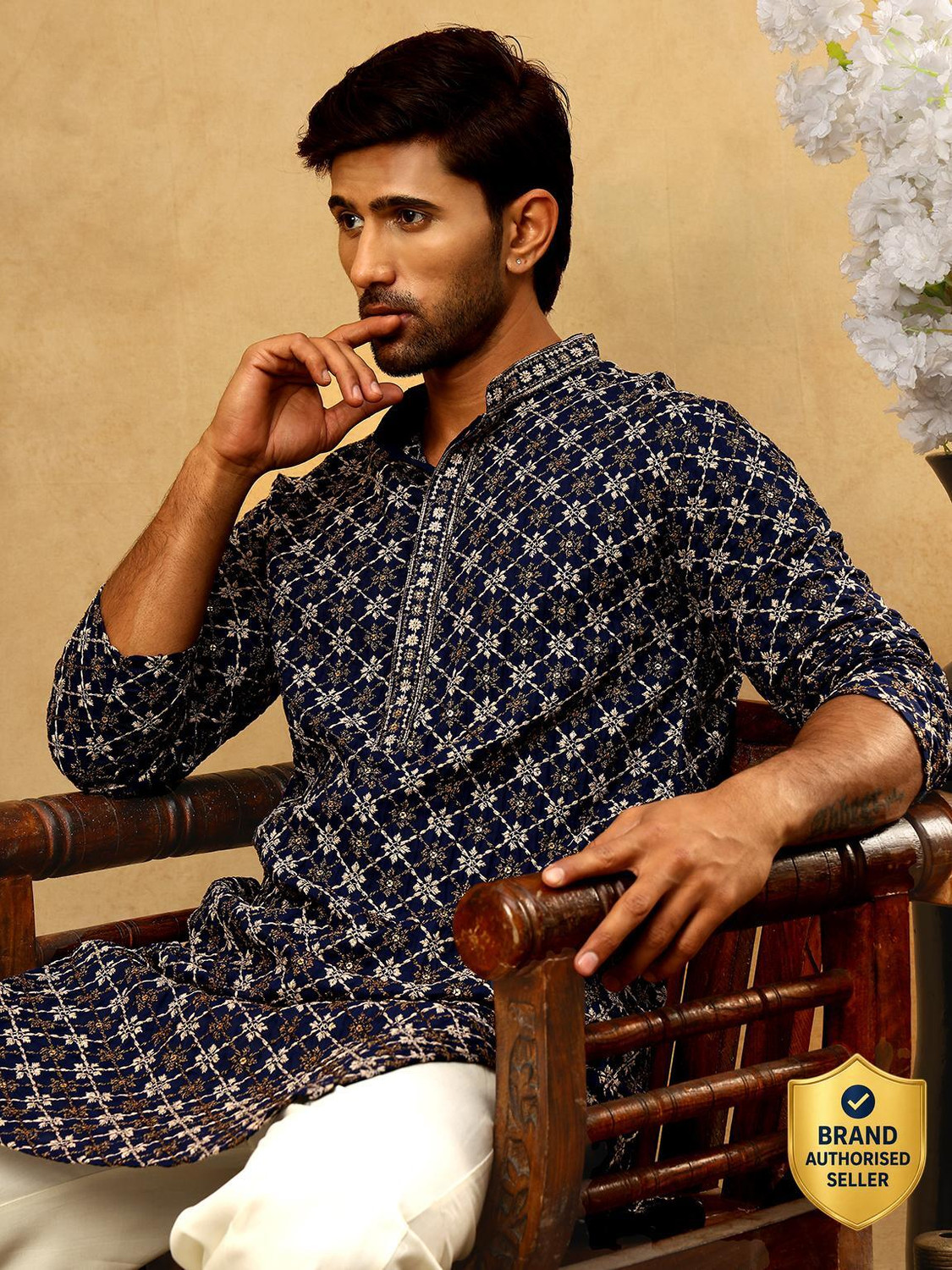 Image of Jompers Men Embroidered Straight Kurta