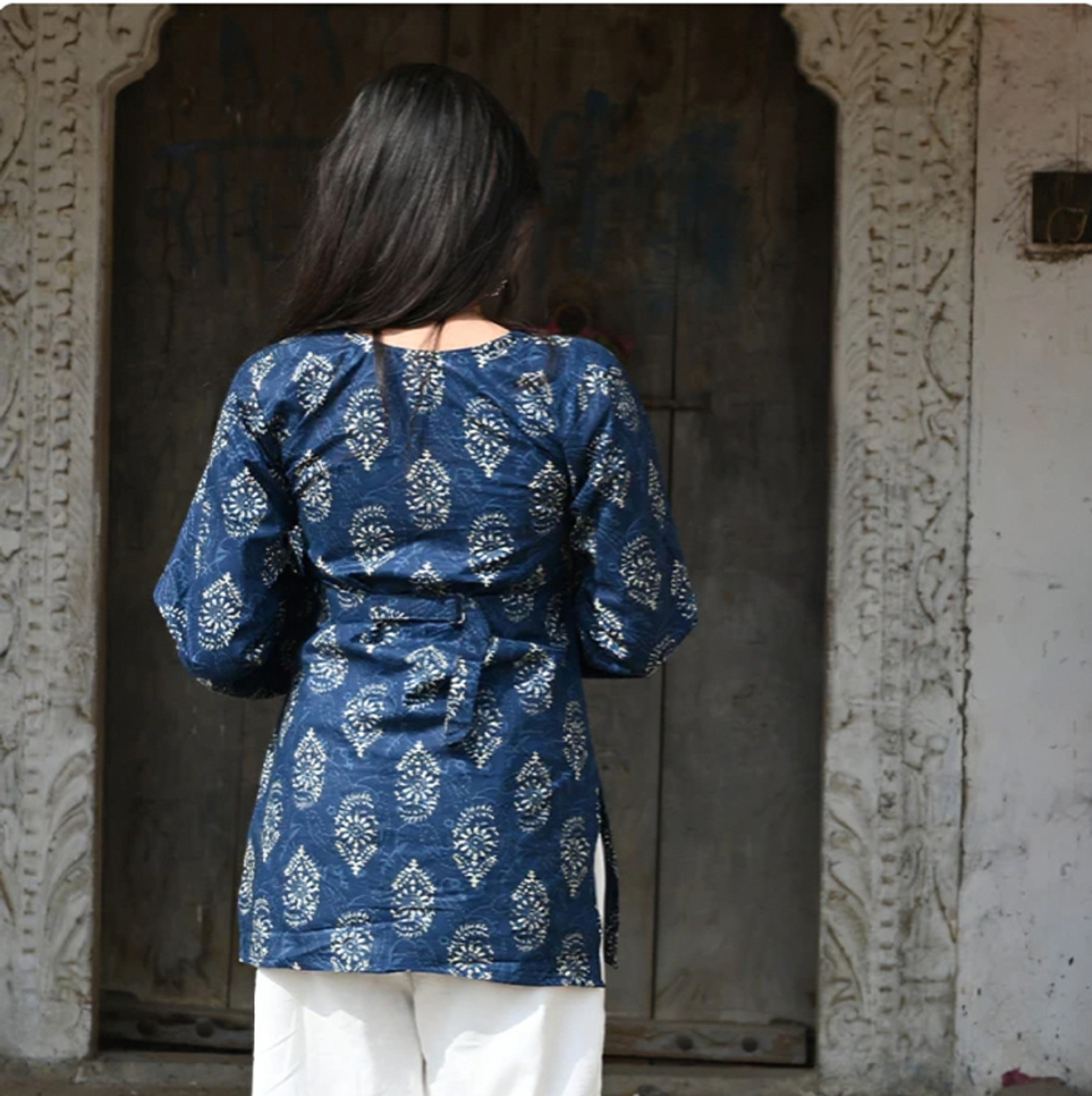 Image of SARVASTRIKA Women Printed Tunic Kurta