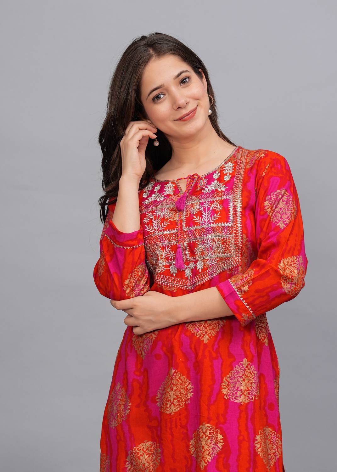 Kapadia Women Embroidered, Printed Viscose Rayon Straight Kurta (