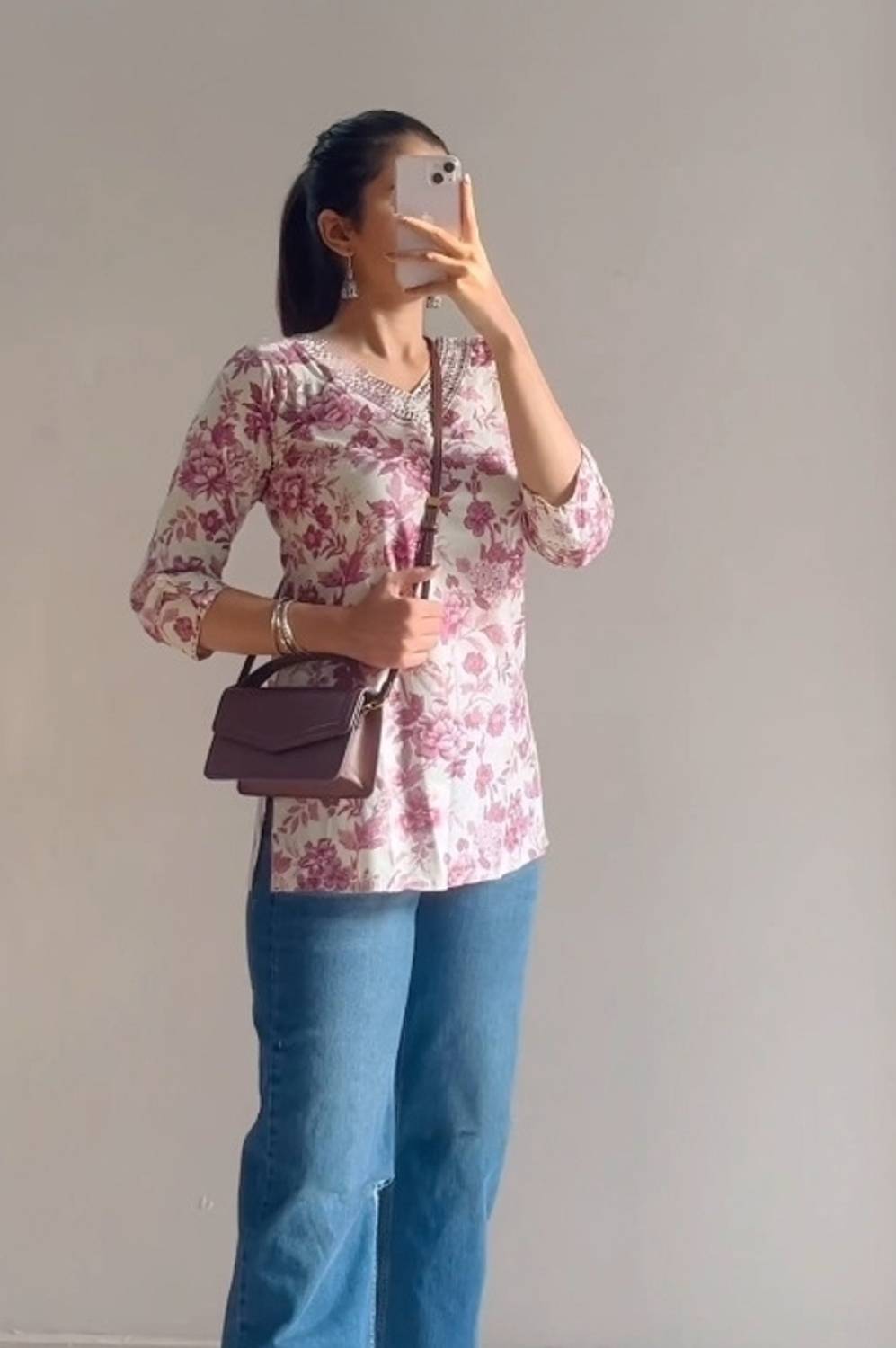BHADRIYAA Women Printed Viscose Rayon Straight Kurta (Pink, White