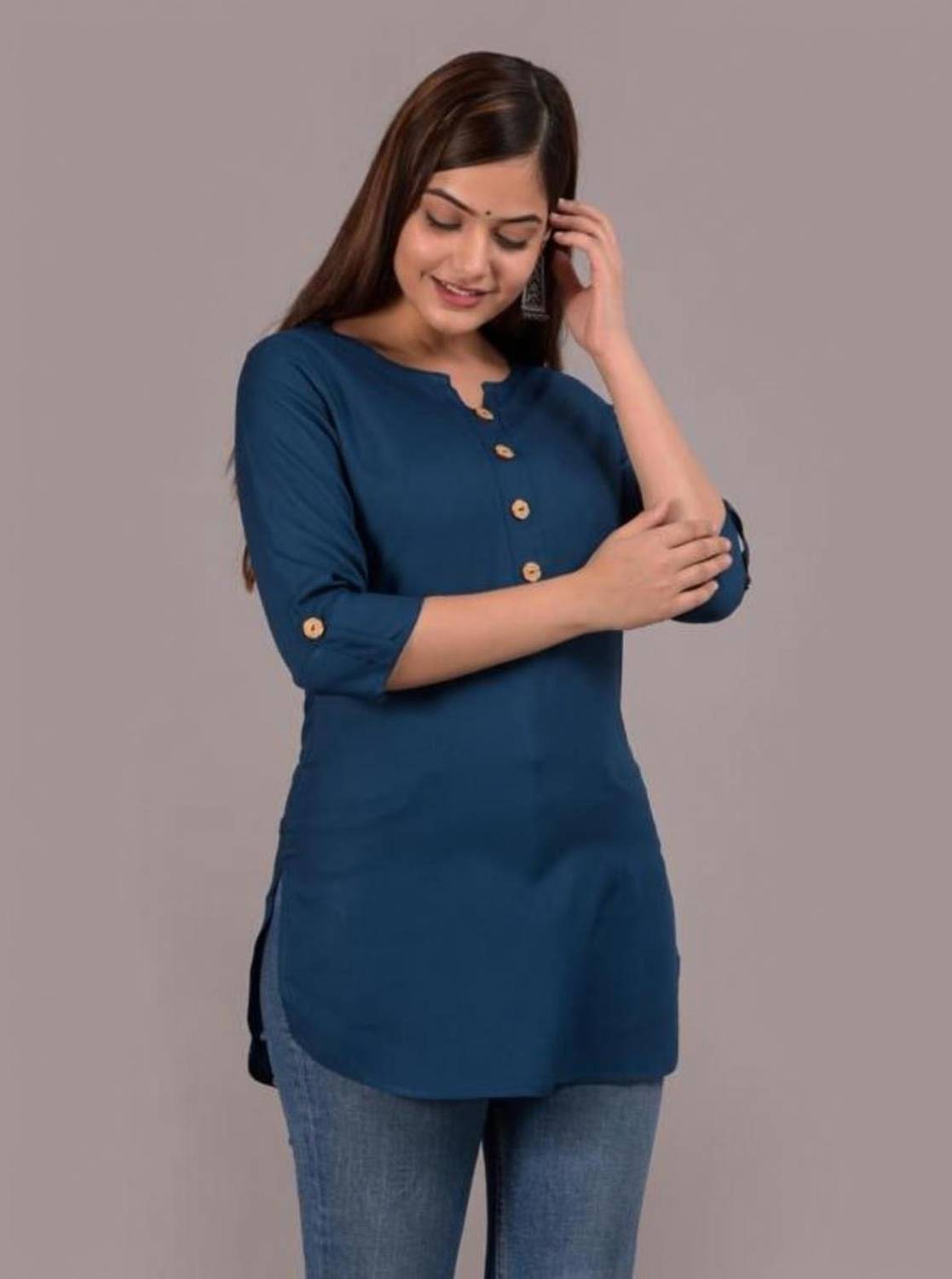 REHAN Women Solid Straight Kurta (Blue)