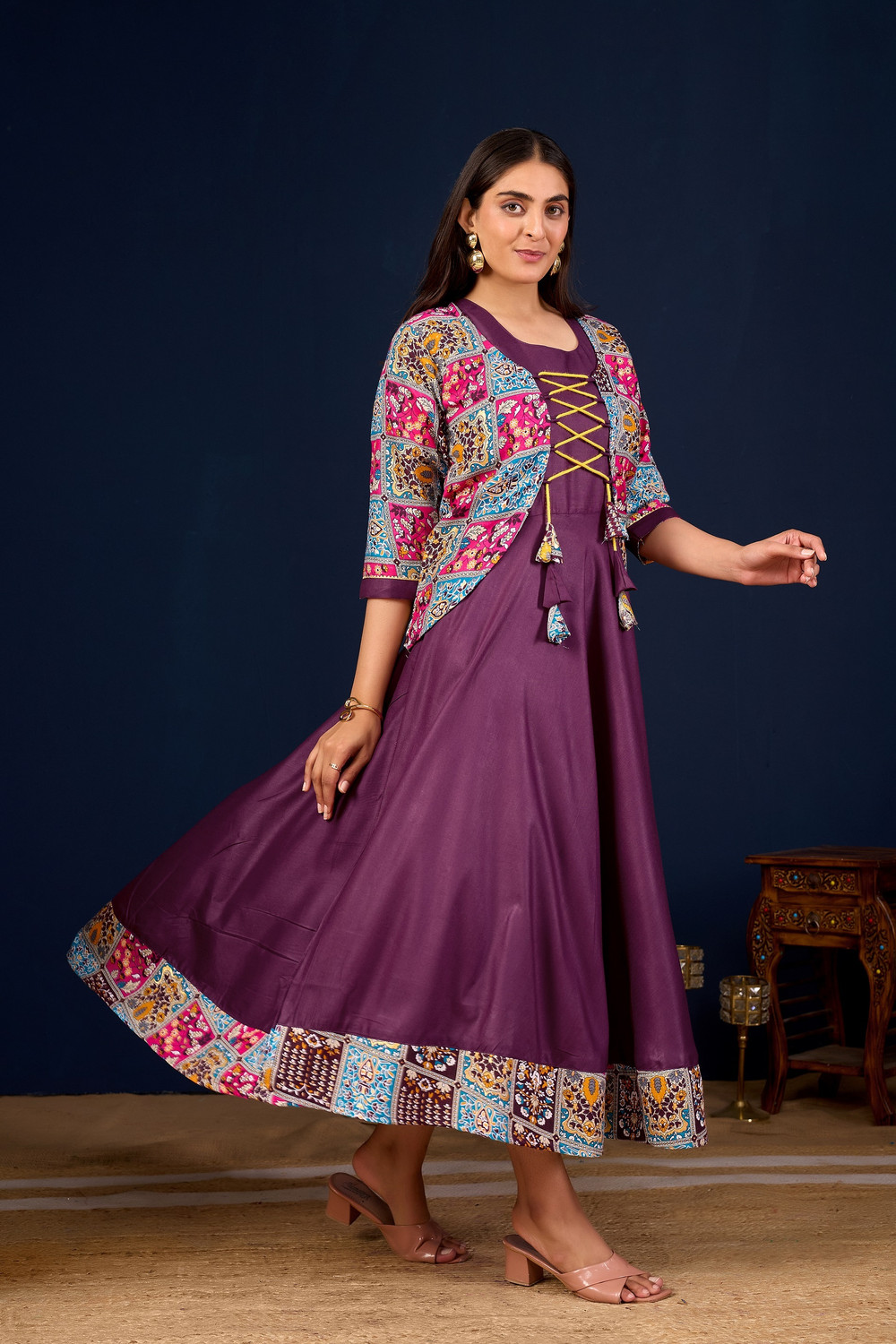 Image of meesorra Women Printed Anarkali Kurta