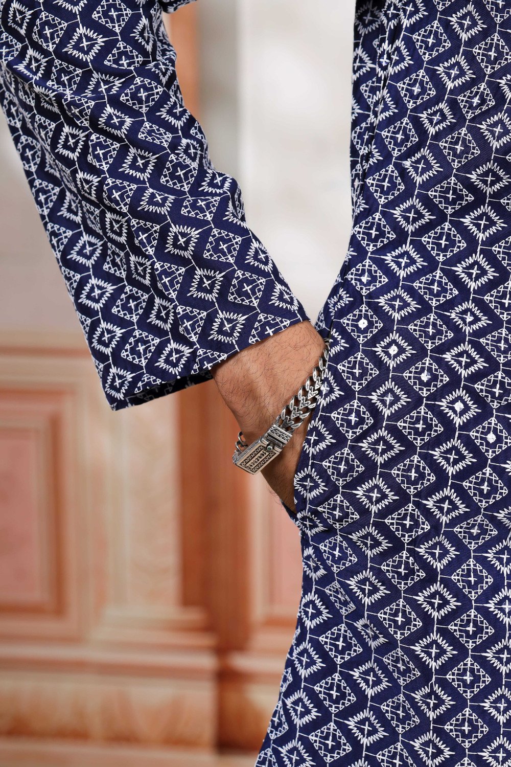 Image of Koshin Men Embroidered Straight Kurta
