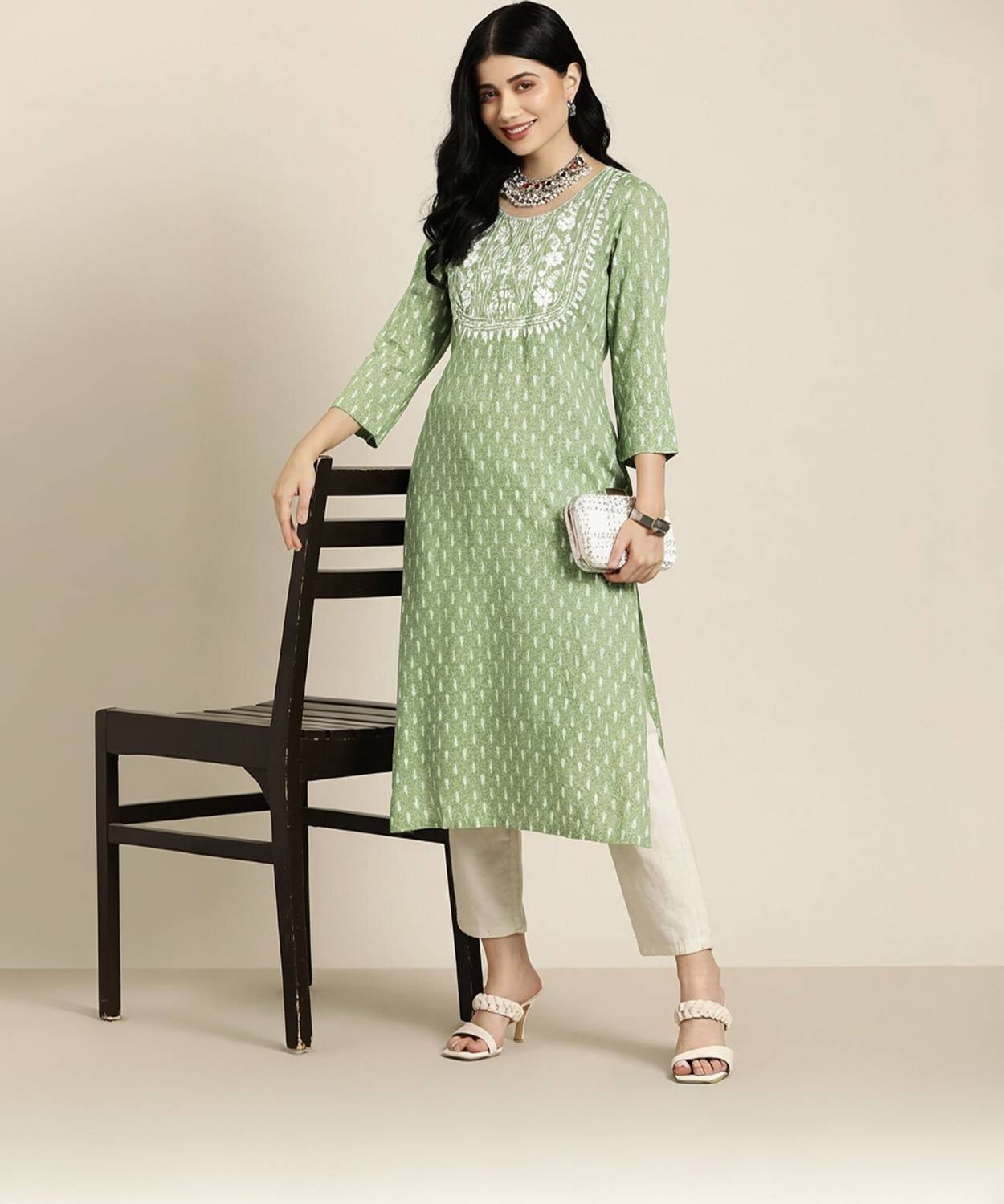 Deepyog Women Printed Viscose Rayon Straight Kurta (Green)