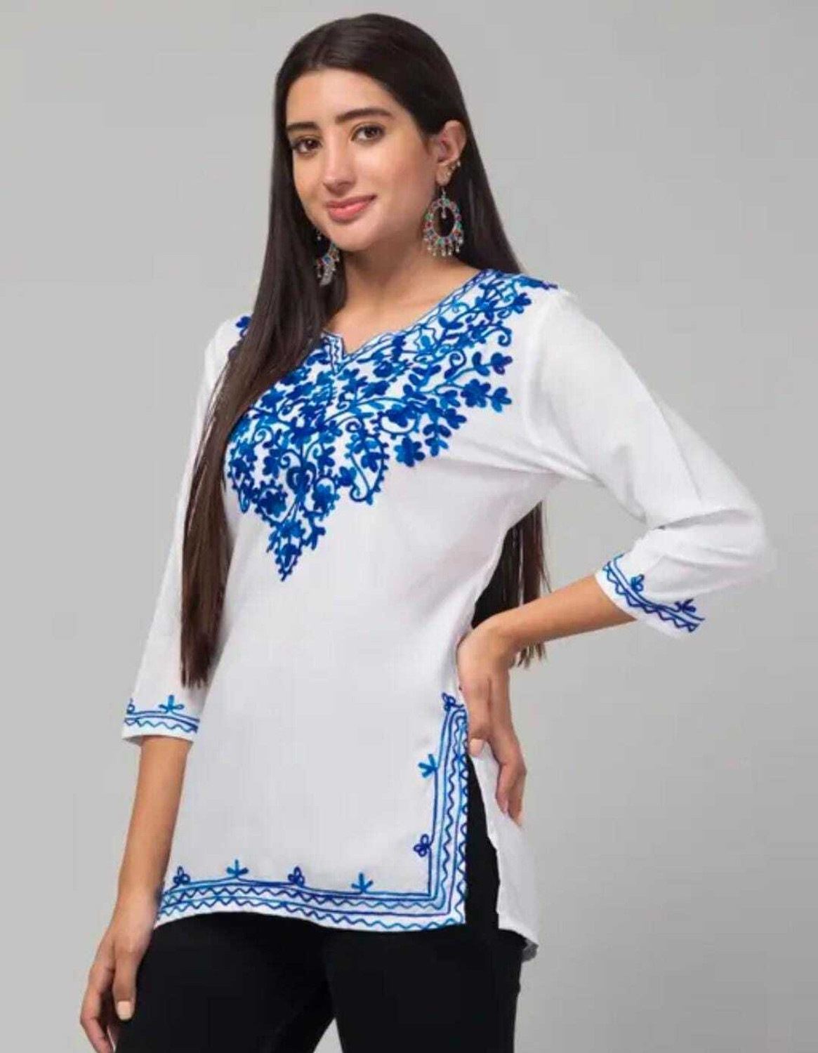 Image of MILLIONS CHOICE STORE Women Embroidered Straight Kurta