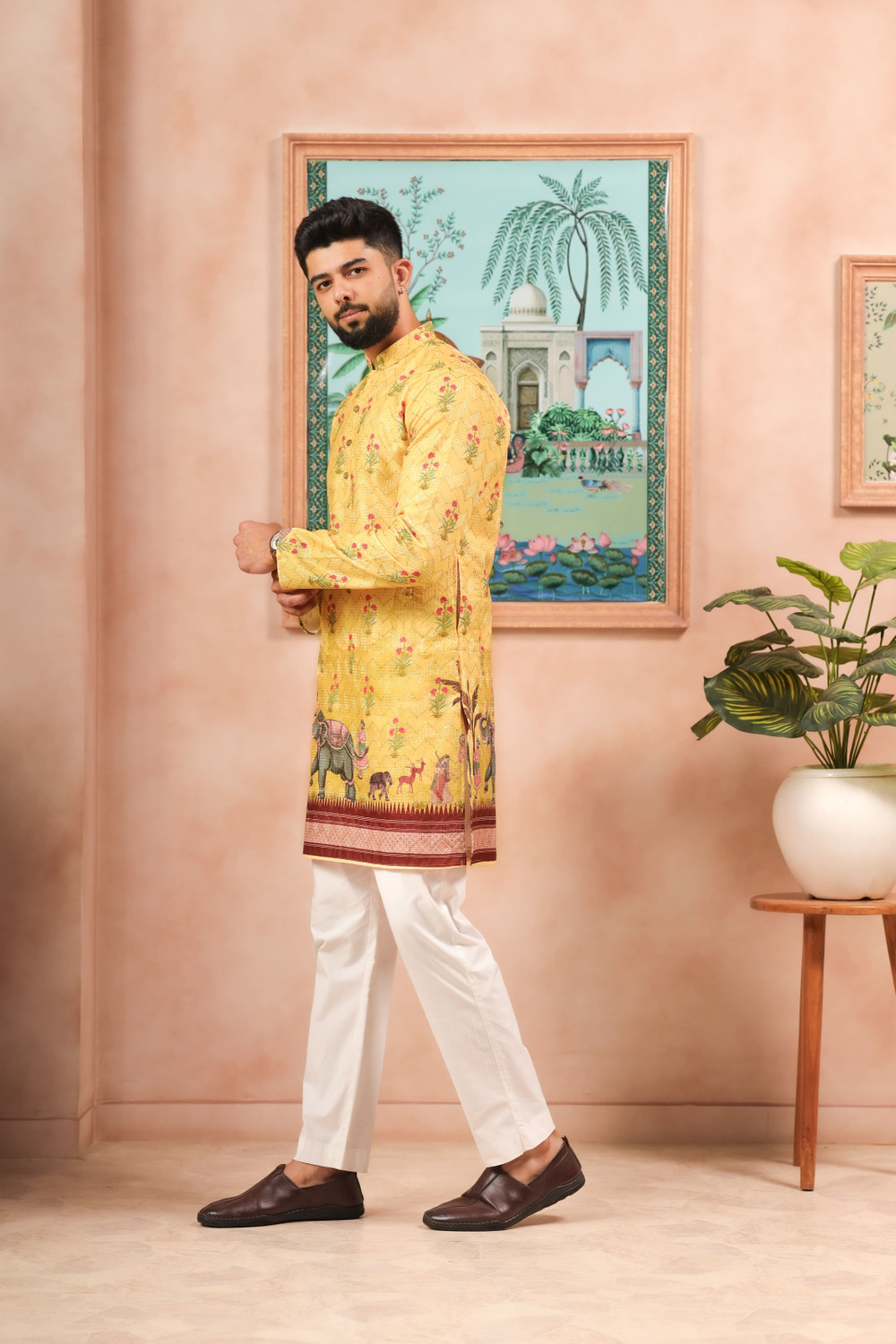 Image of Koshin Men Embroidered Straight Kurta