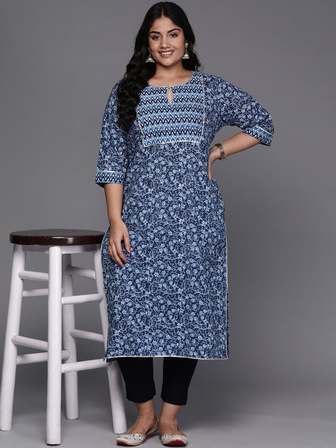 Image of EXTRA LOVE BY LIBAS Women Floral Print, Geometric Print Straight Kurta