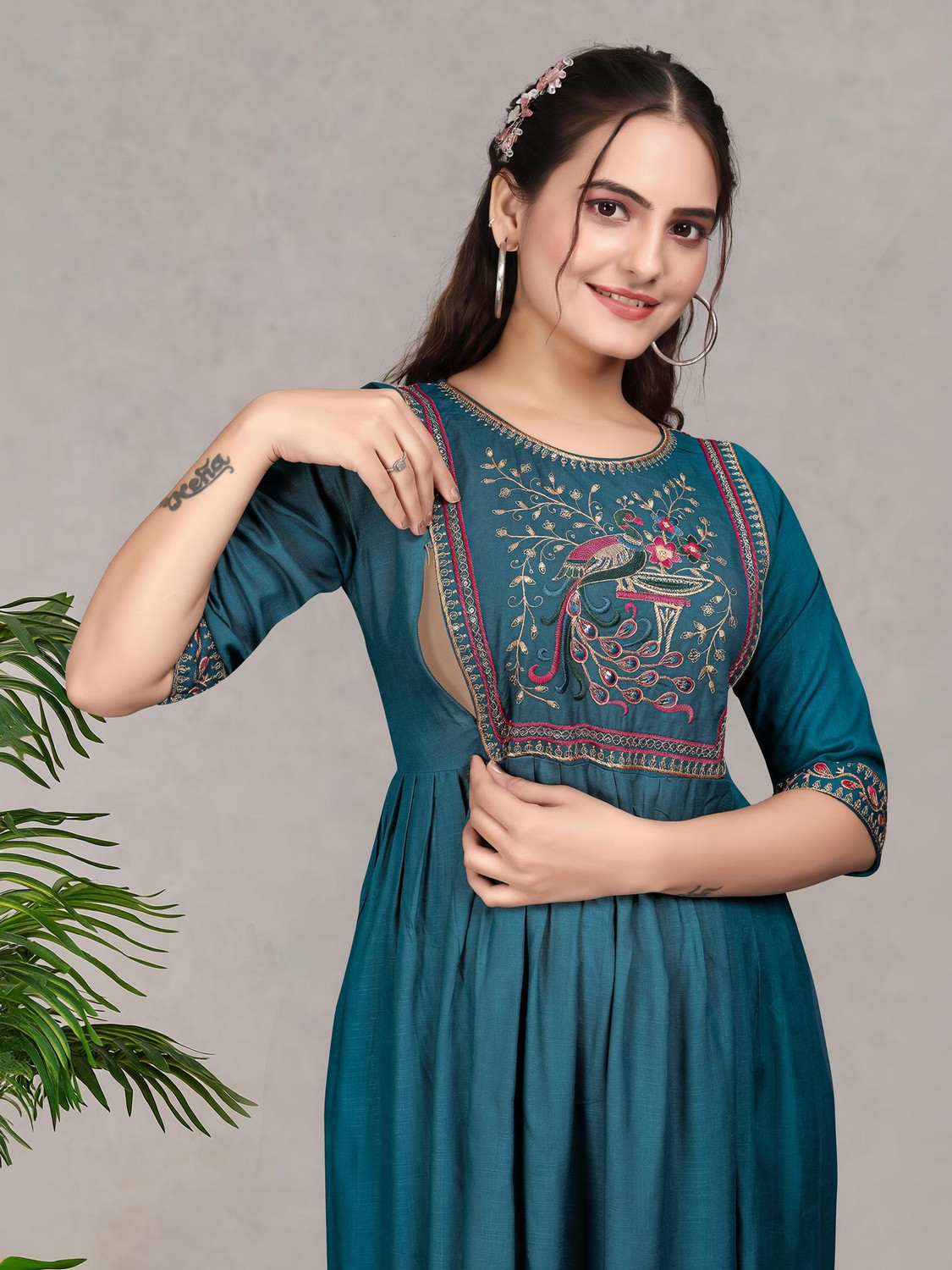 Image of zyqo Women Fit and Flare Multicolor Midi /Calf Length Dress