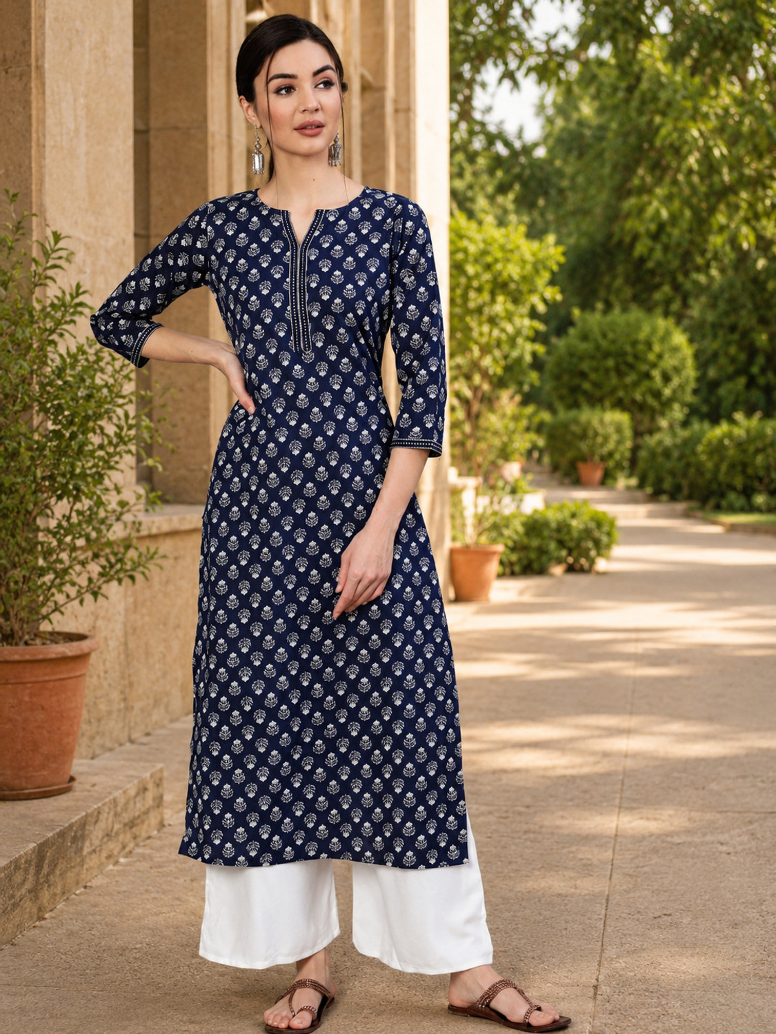 Image of Fyunl Women Printed Straight Kurta