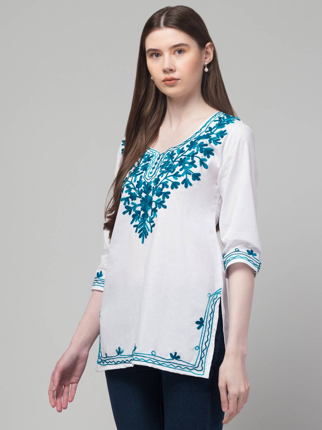 CROWN KING GARMENTS Women Embroidered Pure Cotton Straight Kurta