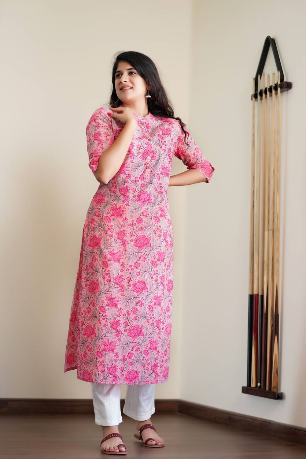 Jai Kurties Women Printed Viscose Rayon Straight Kurta (Pink, Mar