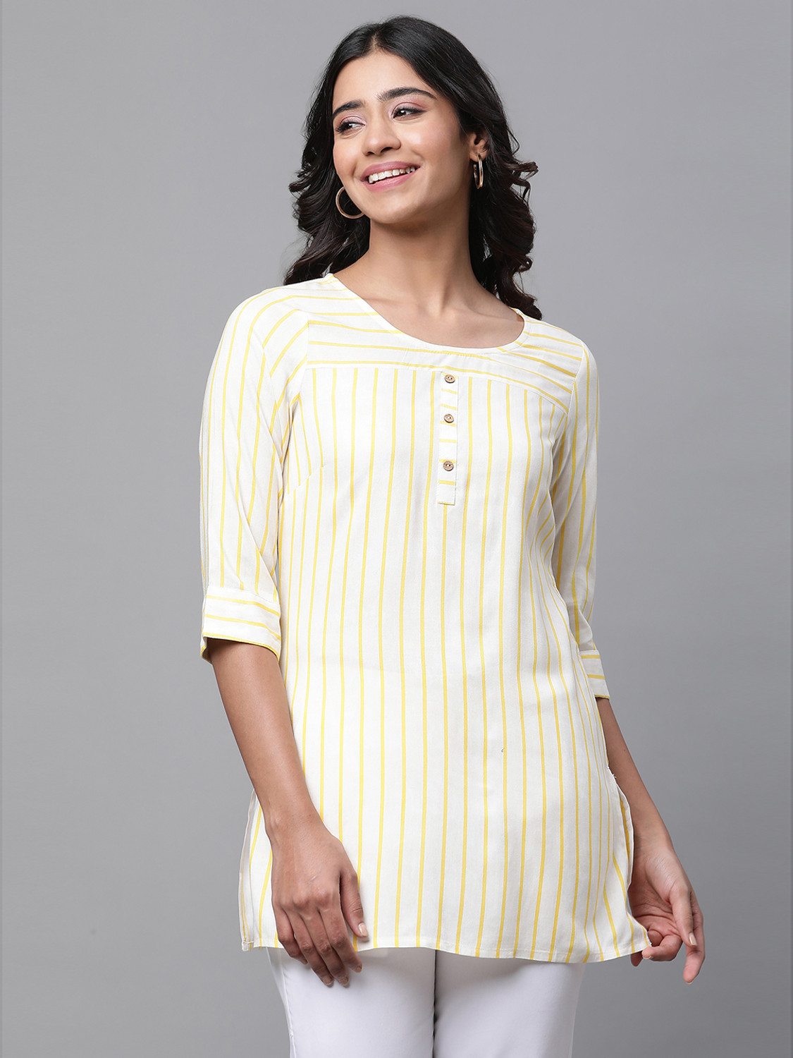 Image of Aurelia Women Printed Straight Kurta