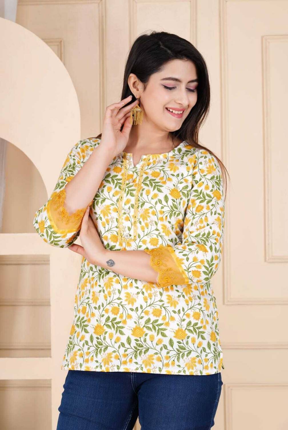 AREEH Women Printed Straight Kurta