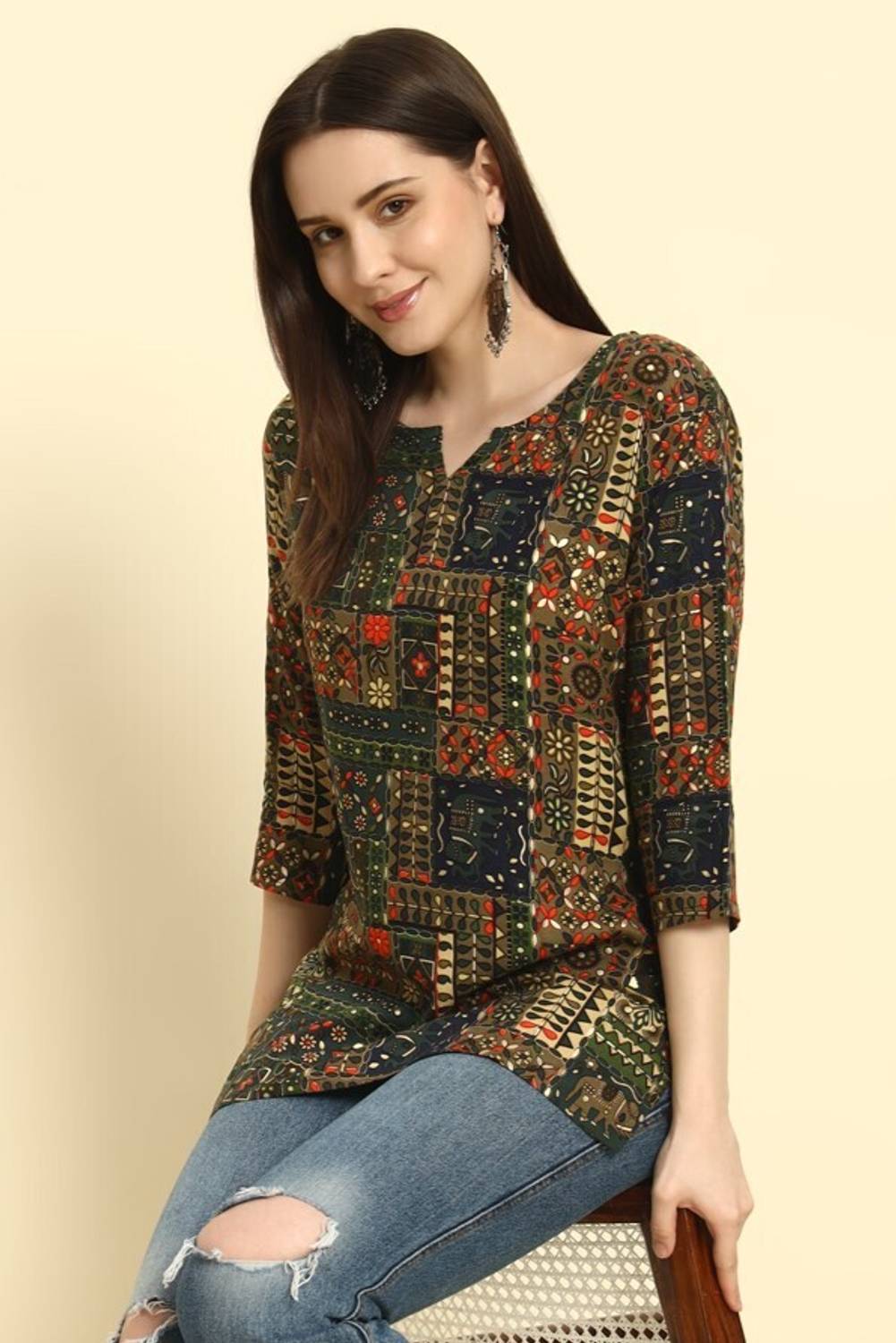 Zyla Women Printed Viscose Rayon Straight Kurta (Blue)