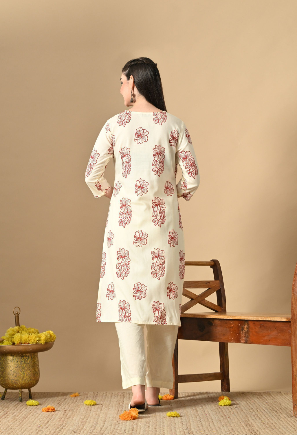 Image of Koito Women Embroidered Straight Kurta