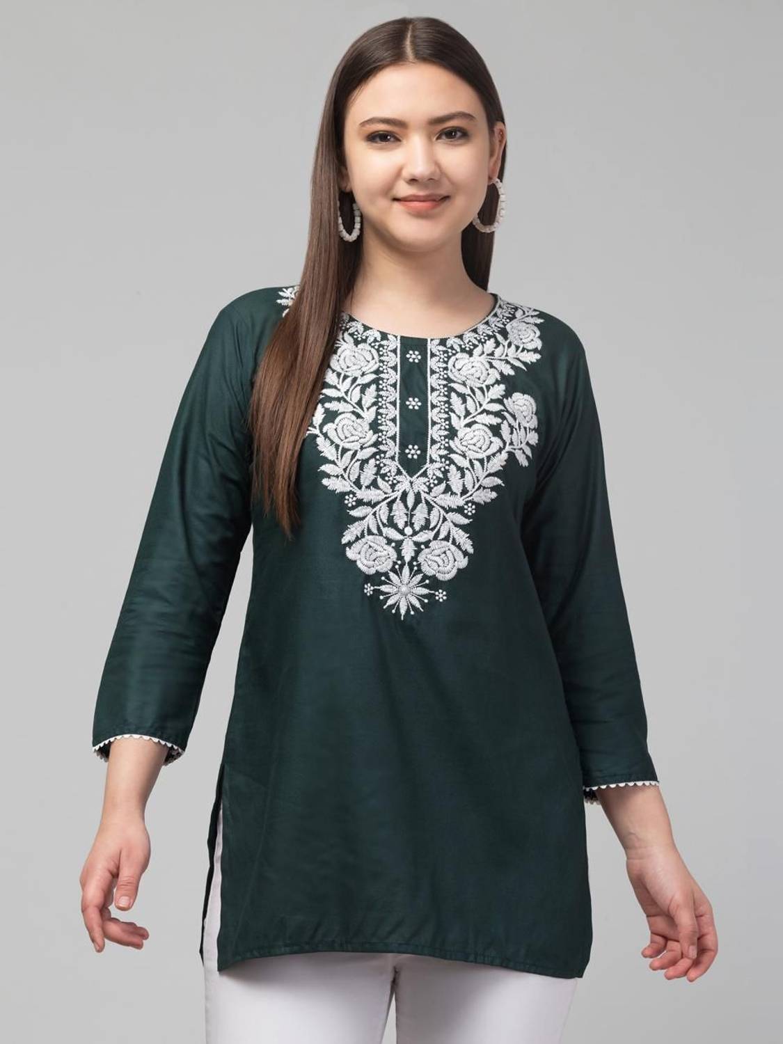 rajaenterprises Women Embroidered Straight Kurta