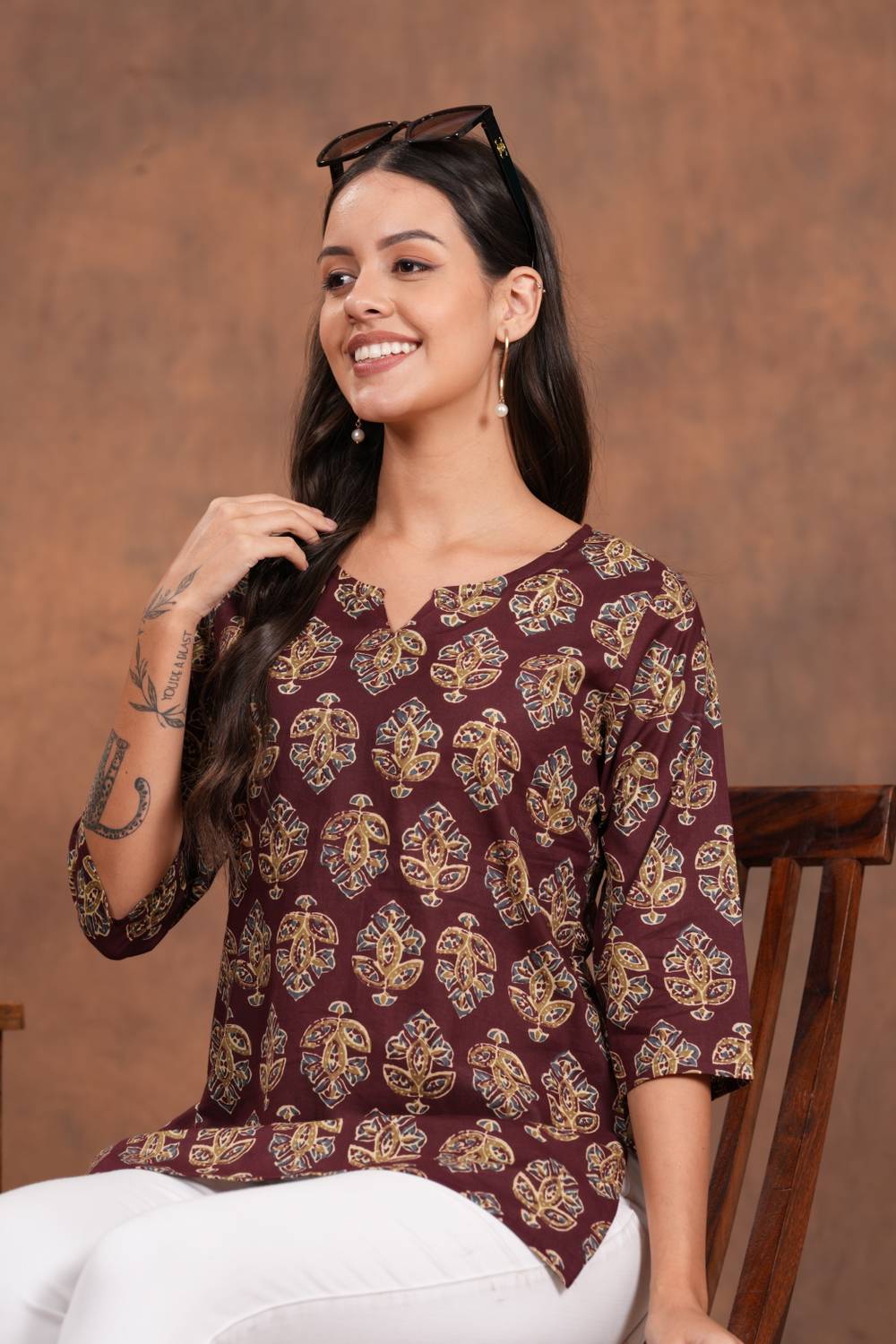 Shions Women Printed Cotton Blend Straight Kurta (Maroon)