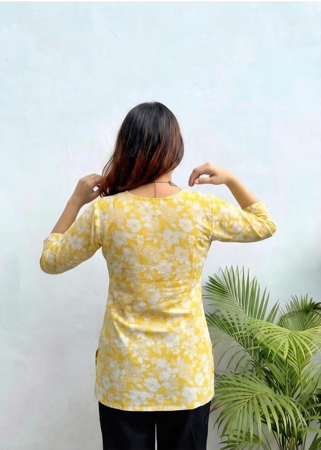 Image of mamtahub Women Floral Print Straight Kurta