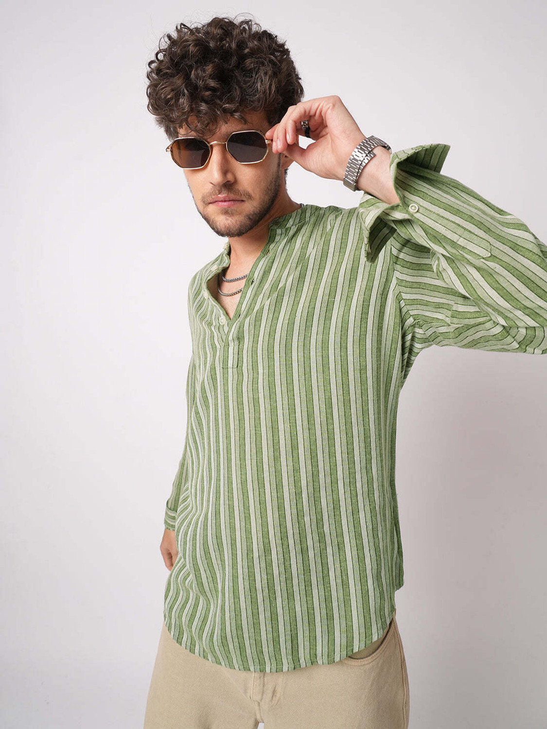 Image of VASTRADO Striped Pure Cotton Straight Kurta for Men With Attached Dupatta (Green)
